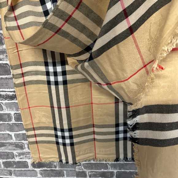 Burberry scarf nova check tan white plaid fringe hem - Picture 7 of 7